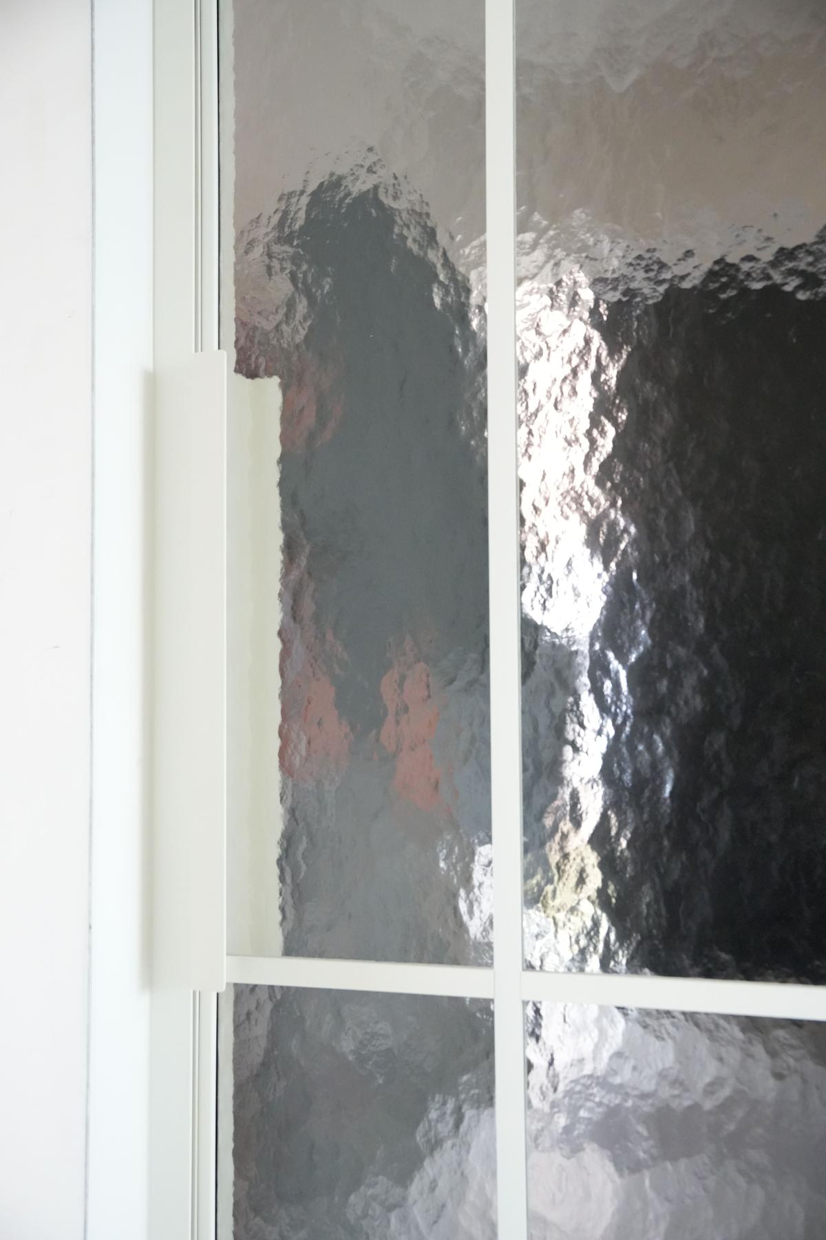 Afbeelding voor blogpost: Waarom stalen deuren van VIDA DOORS perfect zijn voor de wintermaanden.